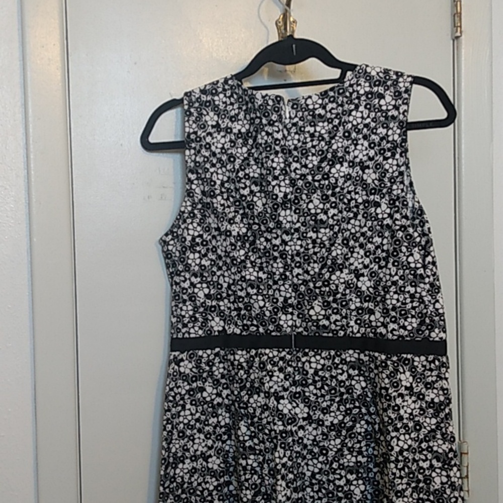 Dress - Picture 3 of 5